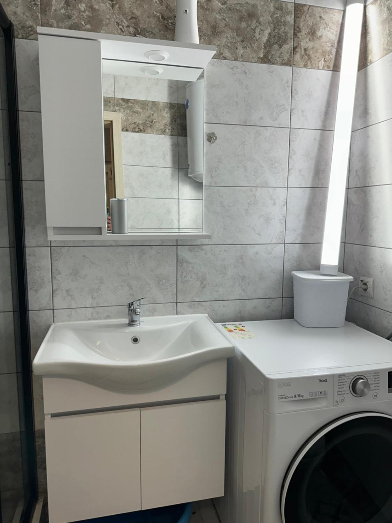 Skyline Apartment 2 Печ Екстериор снимка