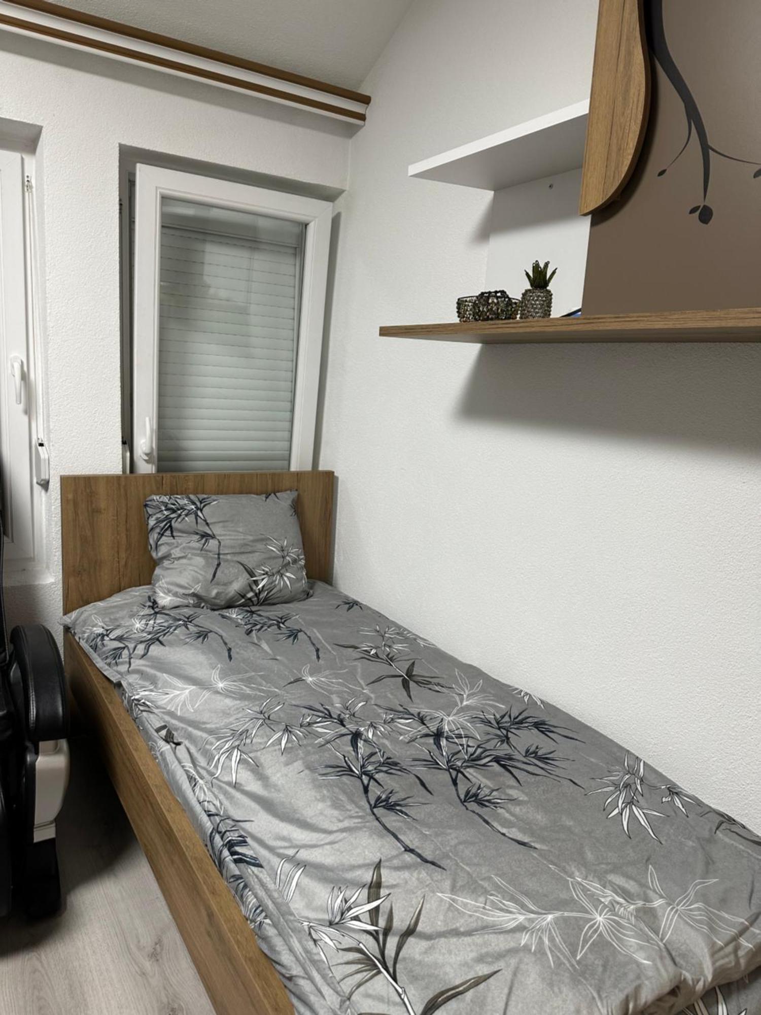 Skyline Apartment 2 Печ Екстериор снимка