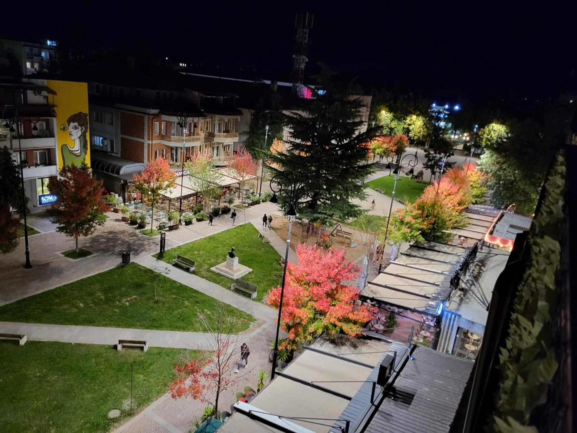Skyline Apartment 2 Печ Екстериор снимка